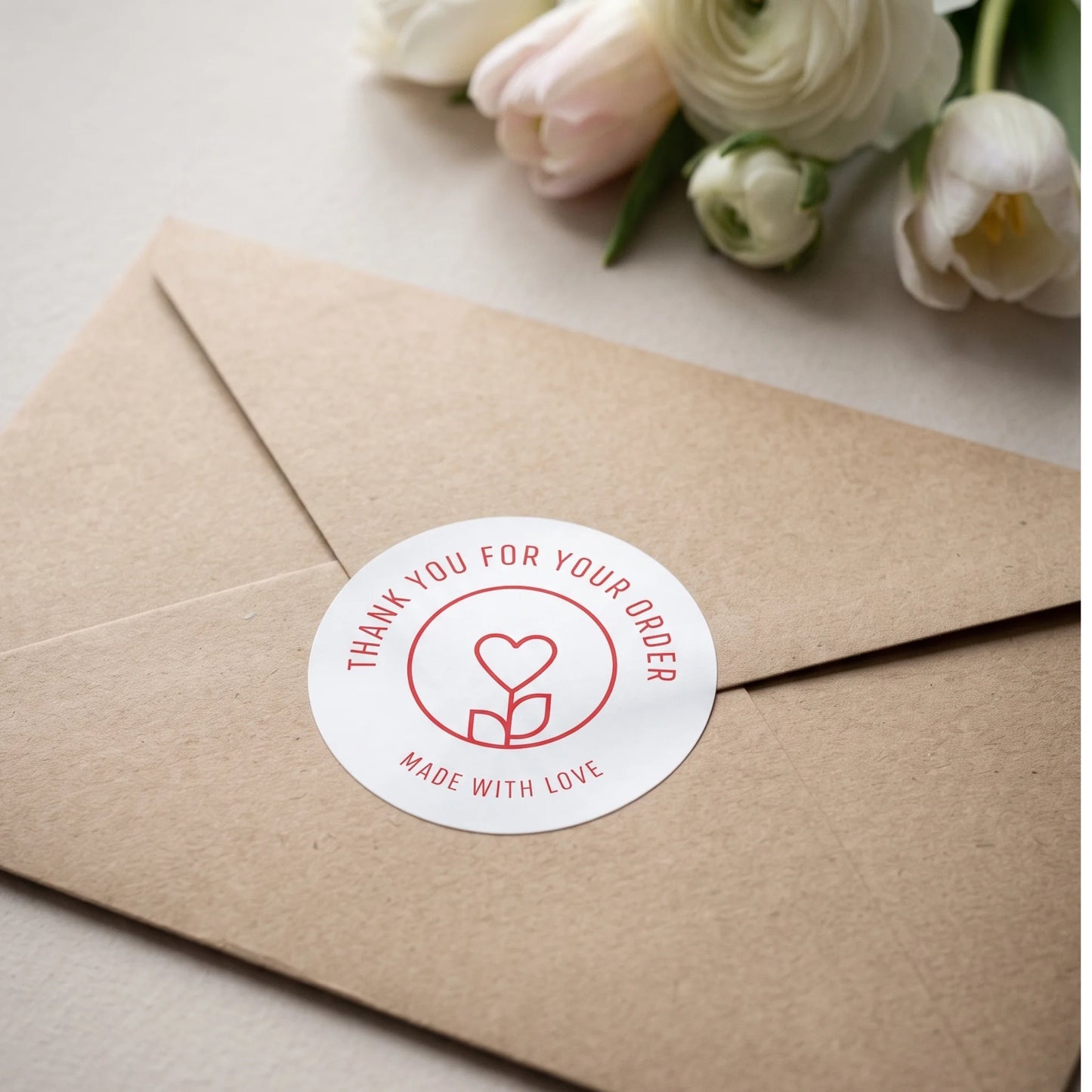 Pegatinas minimalistas de «Hecho con amor» para pequeñas empresas, tallo de flores con corazón, redondas de 2 pulgadas, 60 etiquetas | Varikit