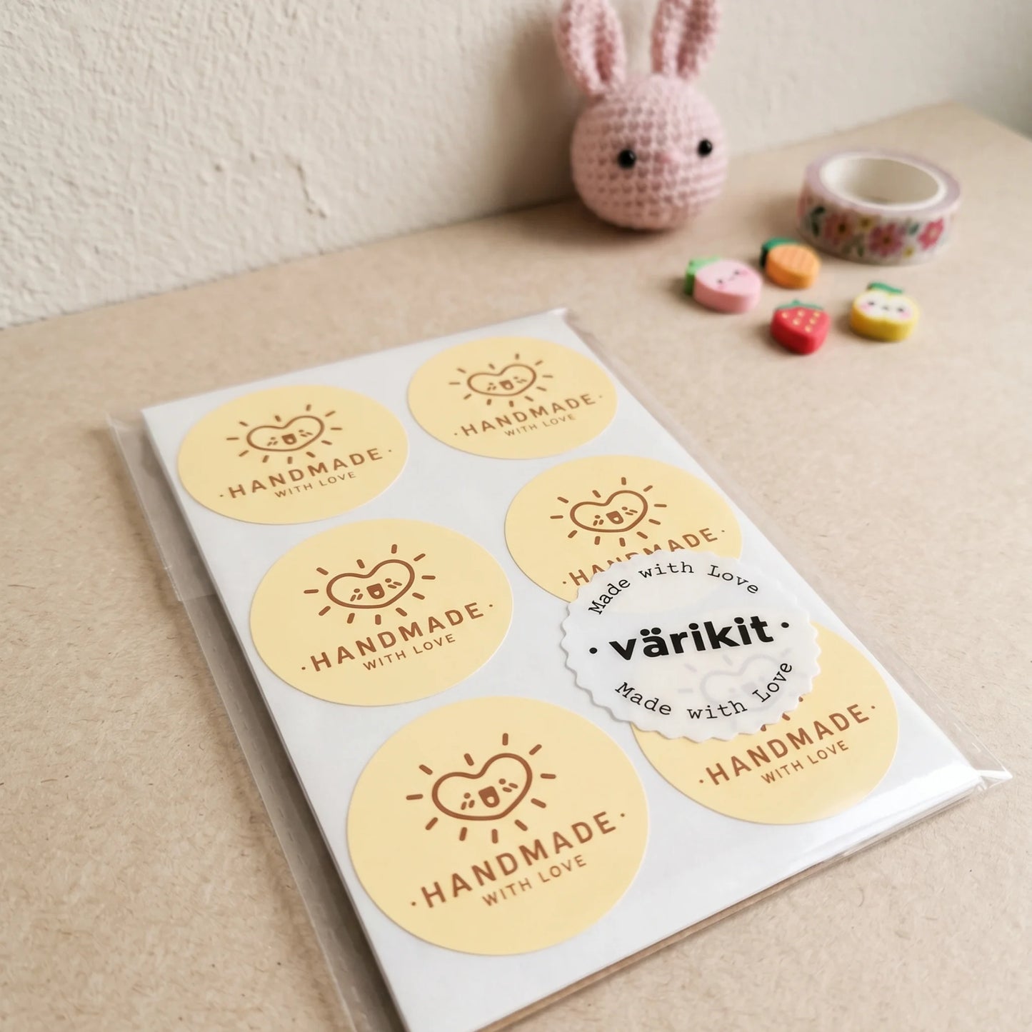 Pegatinas divertidas de agradecimiento para pequeñas empresas, corazón radiante sonriente, redondas de 2 pulgadas, 60 etiquetas | Varikit