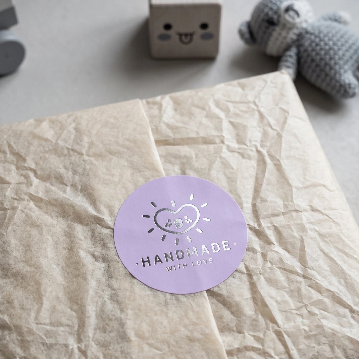 Pegatinas divertidas de agradecimiento para pequeñas empresas, corazón radiante sonriente, redondas de 2 pulgadas, 60 etiquetas | Varikit