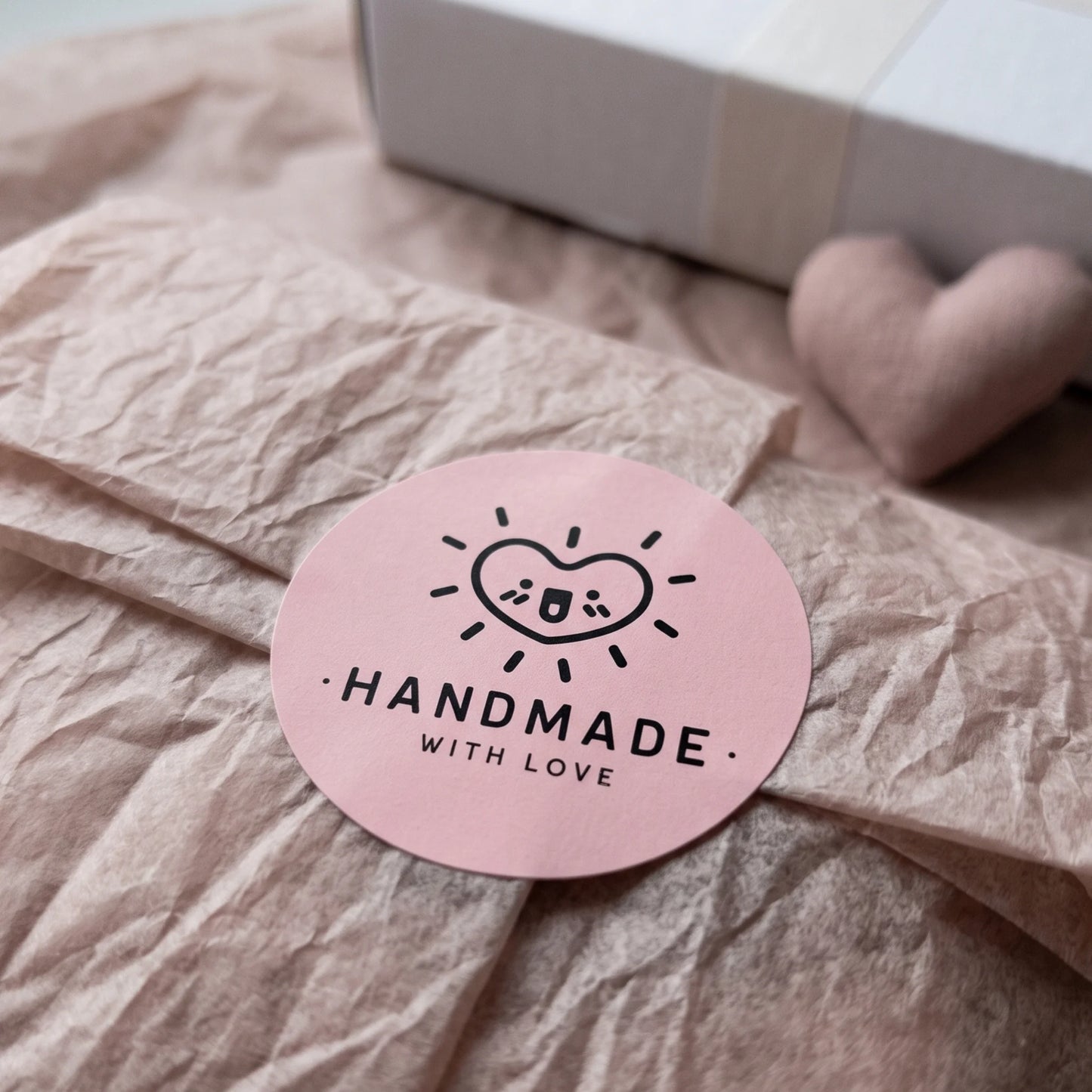 Pegatinas divertidas de agradecimiento para pequeñas empresas, corazón radiante sonriente, redondas de 2 pulgadas, 60 etiquetas | Varikit