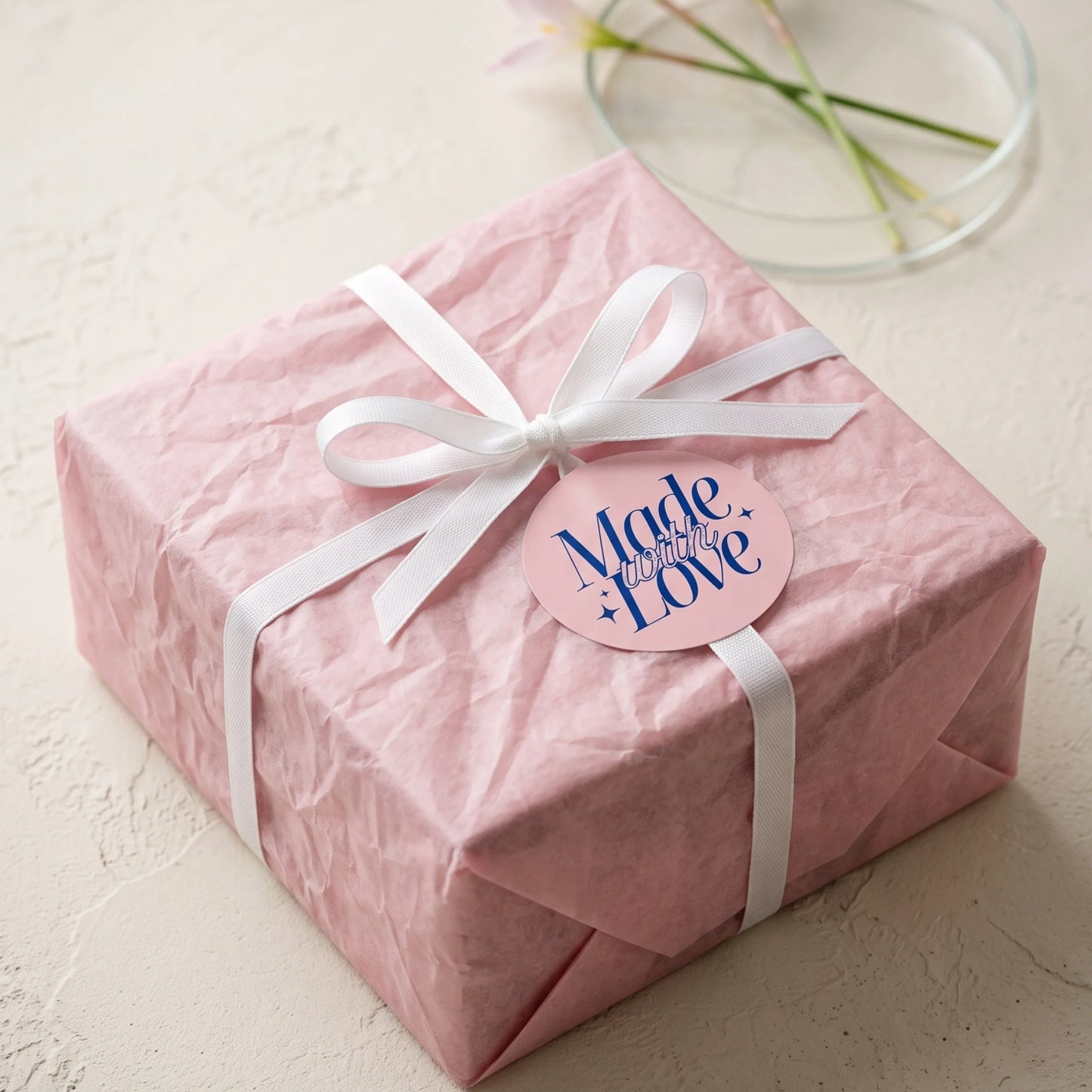 Autocollants « Elegant Luxe Made With Love » pour petites entreprises, script sophistiqué, ronds de 5 cm, 60 étiquettes | Varikit