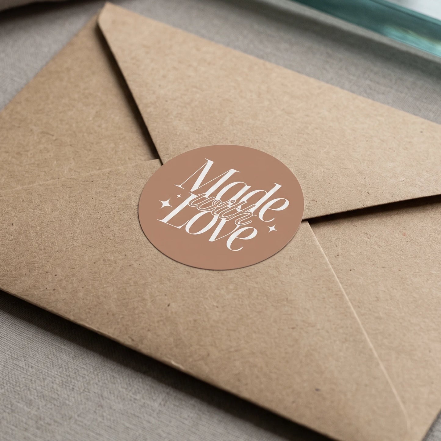 Autocollants « Elegant Luxe Made With Love » pour petites entreprises, script sophistiqué, ronds de 5 cm, 60 étiquettes | Varikit