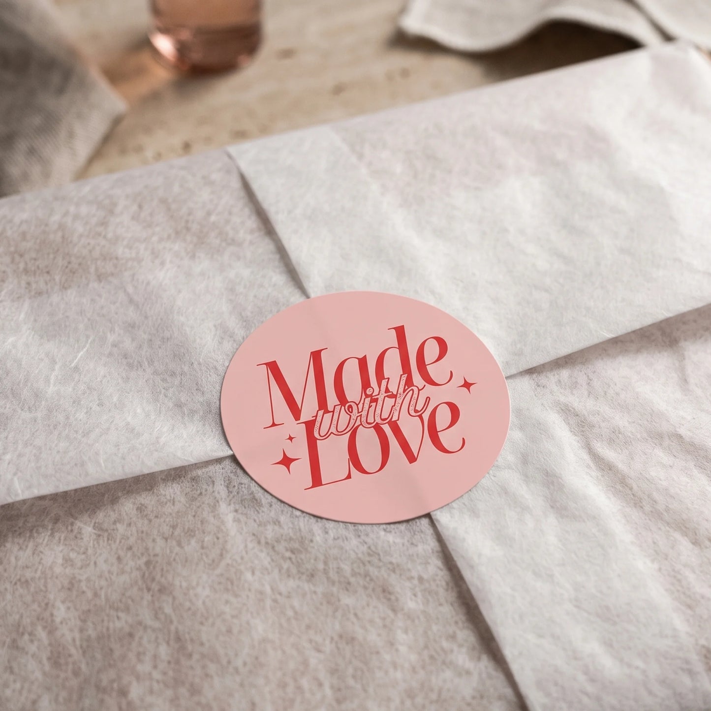 Autocollants « Elegant Luxe Made With Love » pour petites entreprises, script sophistiqué, ronds de 5 cm, 60 étiquettes | Varikit