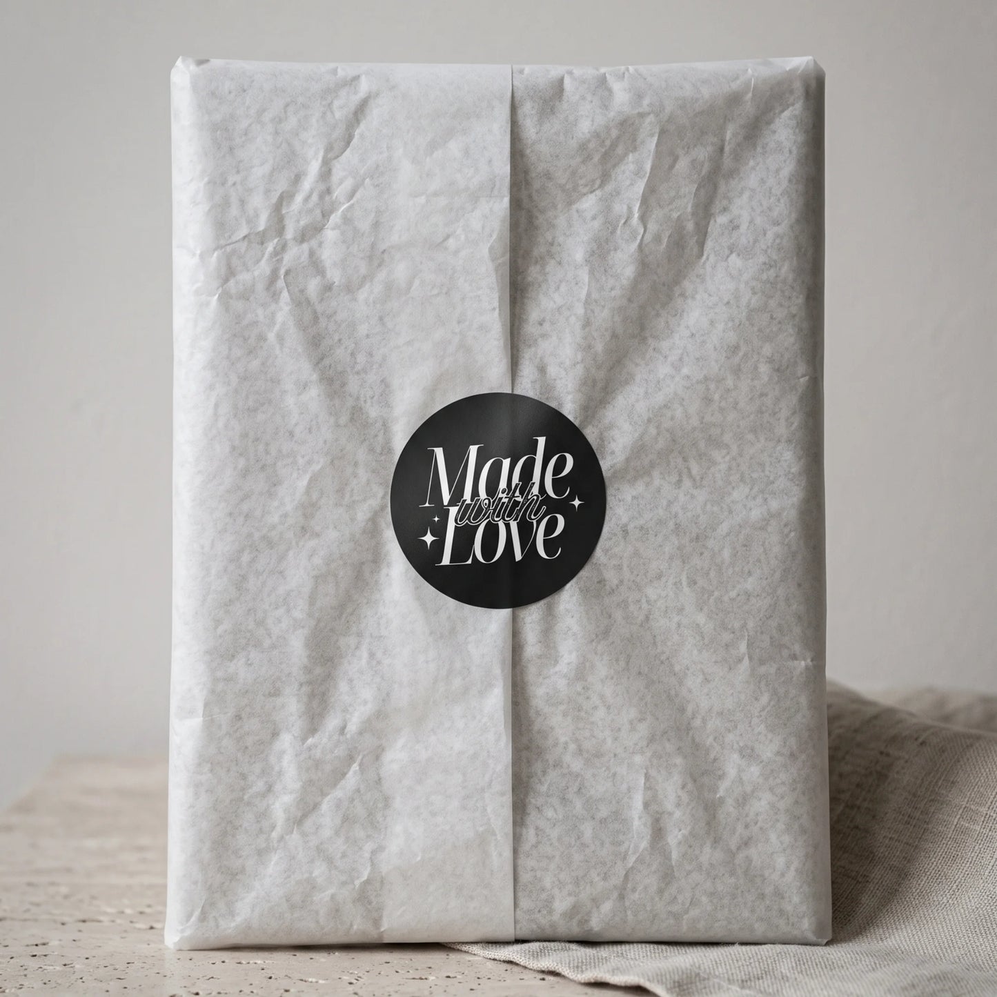 Autocollants « Elegant Luxe Made With Love » pour petites entreprises, script sophistiqué, ronds de 5 cm, 60 étiquettes | Varikit