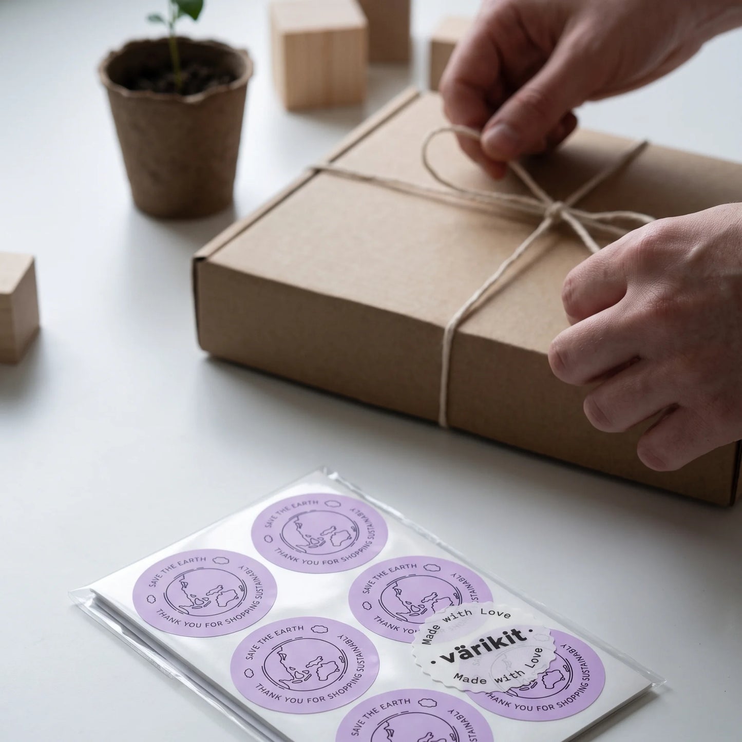 Pegatinas manuscritas de agradecimiento para pequeñas empresas, tierra ecológica garabateada, redondas de 2 pulgadas, 60 etiquetas | Varikit