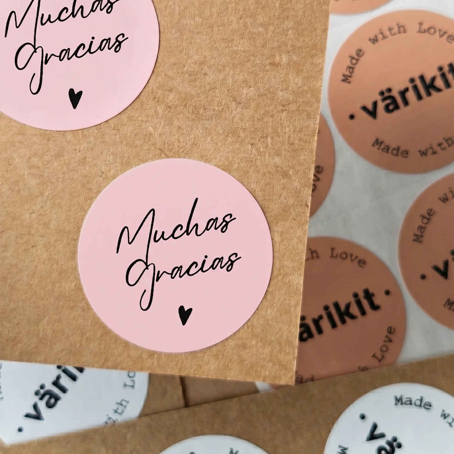 Pegatinas Muchas Gracias para Pequeñas Empresas, Tipo Manuscrito, Redondas de 2 Pulgadas, 60 Etiquetas | Varikit